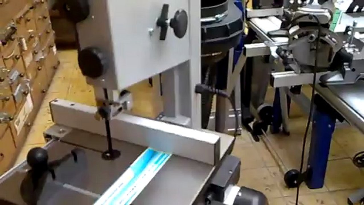 máy cưa để bàn BAS 260 Metabo ( hàng ĐỨC)