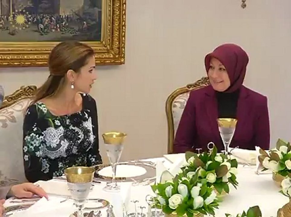 Bayan Gül, Ürdün Kraliçesi Rania Onuruna Öğle Yemeği Verdi