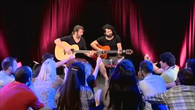 Halil Sezai İsmail Baki Tv Setini Bastı !