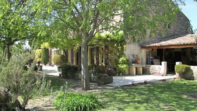 Vente Mas provençal Saint Rémy De Provence - vue Alpilles - piscine - dépendances - 500 m² habitable sur 29 600 m²
