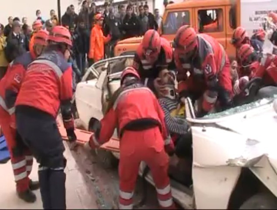 Heyecan Verici Deprem Tatbikatı