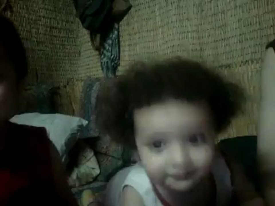 kids head banging