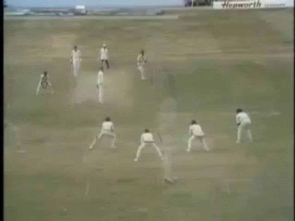 Andy Roberts Bowling