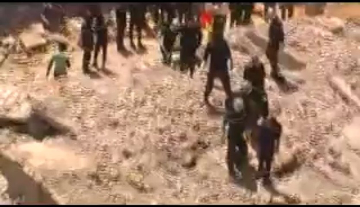 DIRECT Ouakam : un immeuble s'effondre et fait un mort, des blessés encore sous les décombres