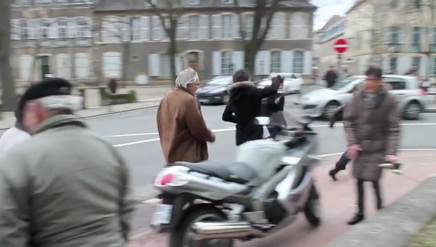 Une course en talons hauts pour la journée de la femme à Moulins