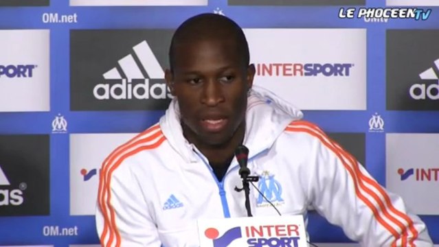 Fanni répond aux questions de Diawara