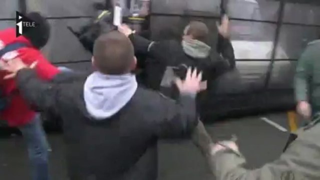 Violences à Goodyear : Manuel Valls condamne