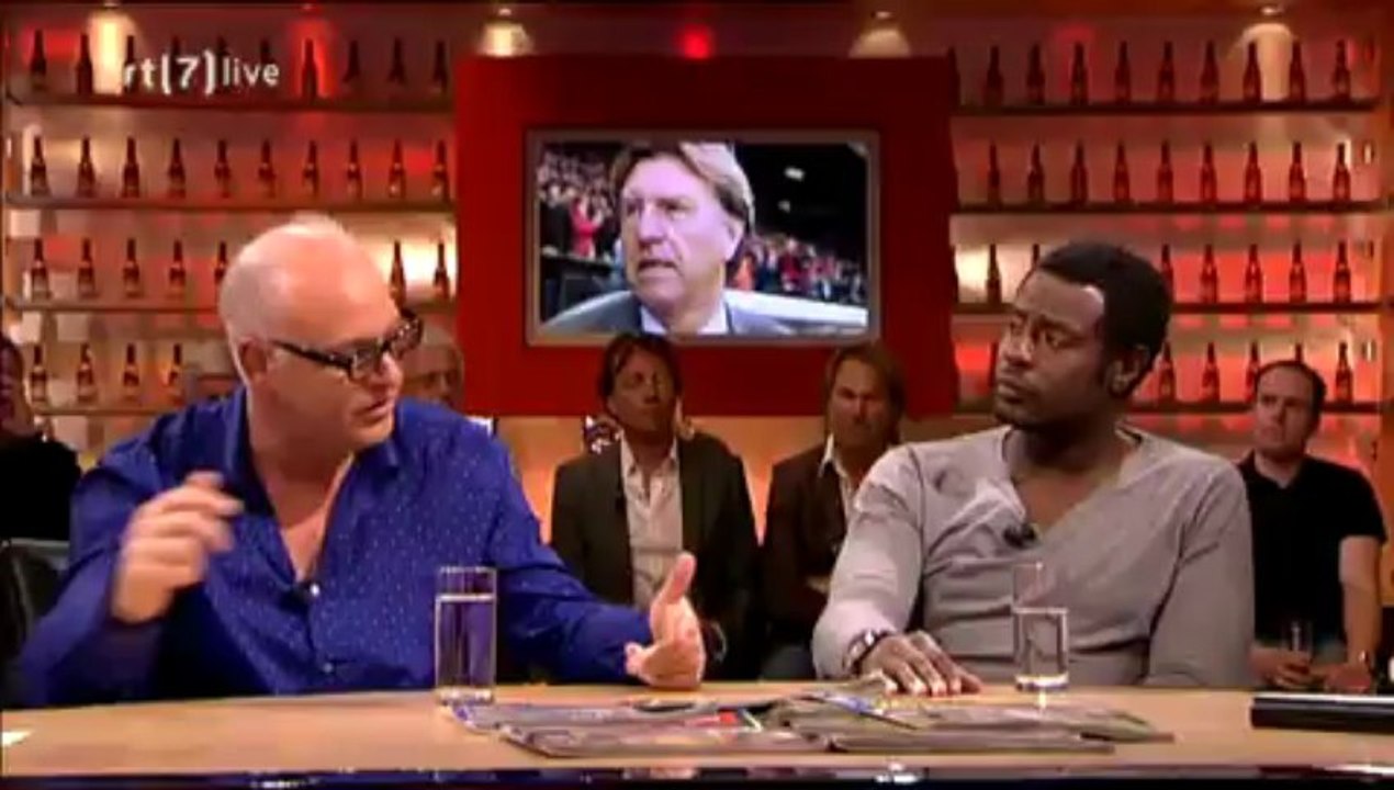 Voetbal International - 04-06-2010 (John Williams) deel 2