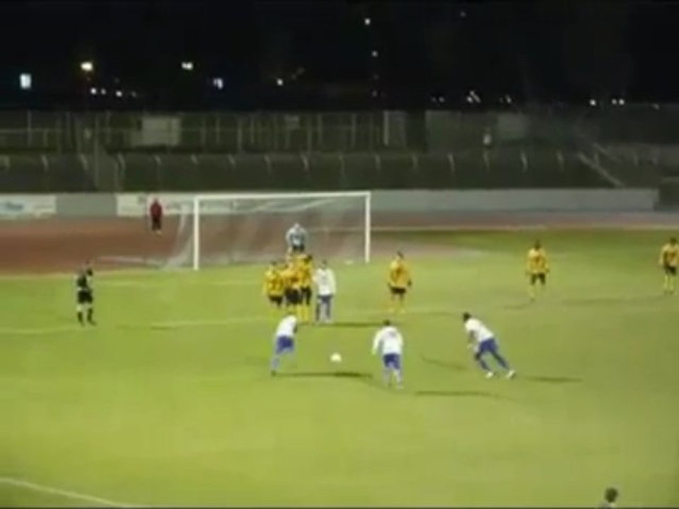 Le coup franc digne ;une vidéo gag