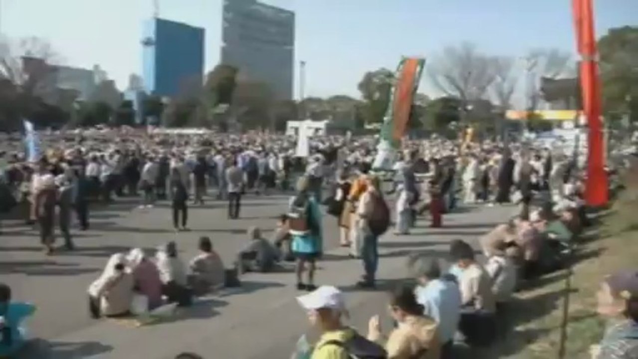 Manifestation antinucléaire à Tokyo avant le 2e anniversaire de Fukushima