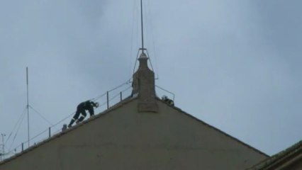 Chaminé a postos na Capela Sistina