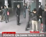 Öğrencisi için canını tehlikeye attı