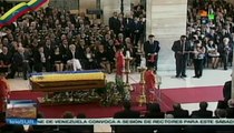 Políticos, amigos y familiares rindieron tributo a Chávez