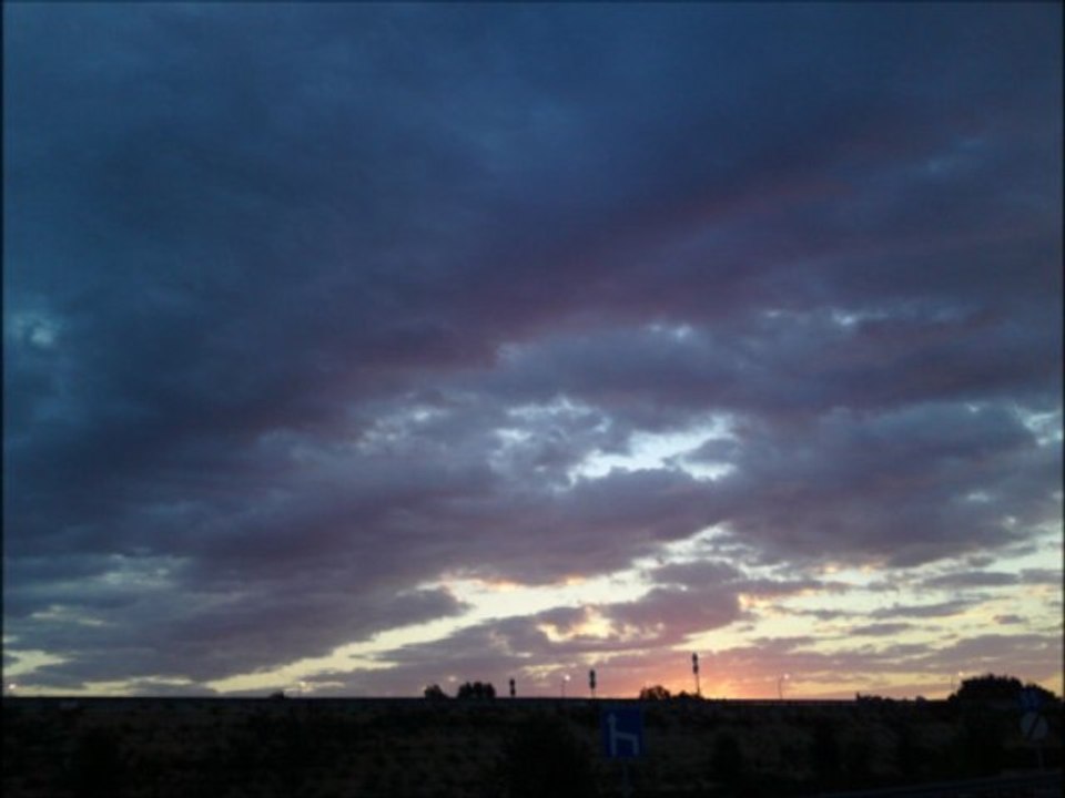 תמונות של שמיים יפים+מוסיקה של דיג'י