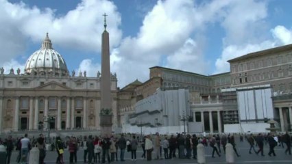 Conclave: les préparatifs s'intensifient, la cheminée installée