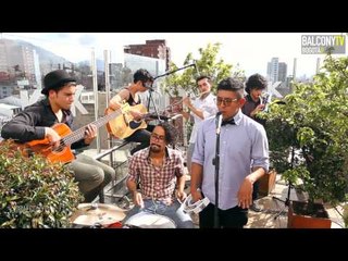 LOSPETITFELLAS - TEORIAS, CAOS Y BESOS (BalconyTV)