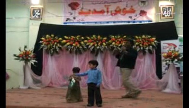 Abid Maqsood Hashmi Singer-Celebrating Jashn e baharan with special children (jeeveypakistan)8