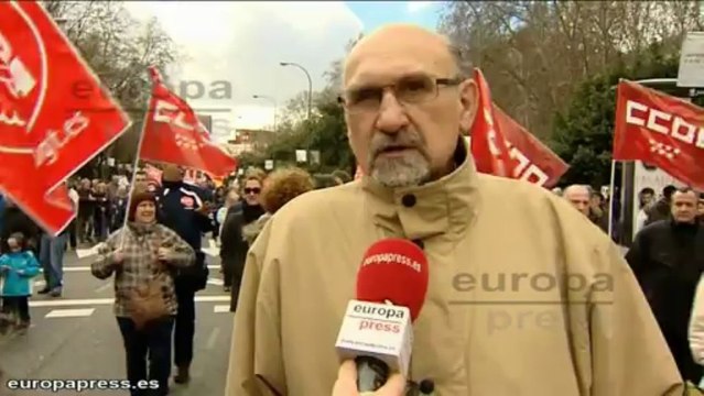 Manifestantes piden un cambio radical de política