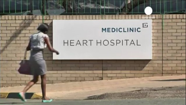 Nelson Mandela torna a casa dopo un check-up in ospedale