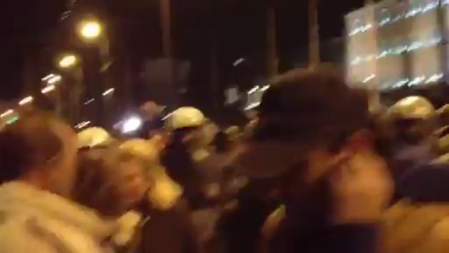 Ένταση στο Σύνταγμα - Συγκέντρωση Αγανακτισμένων