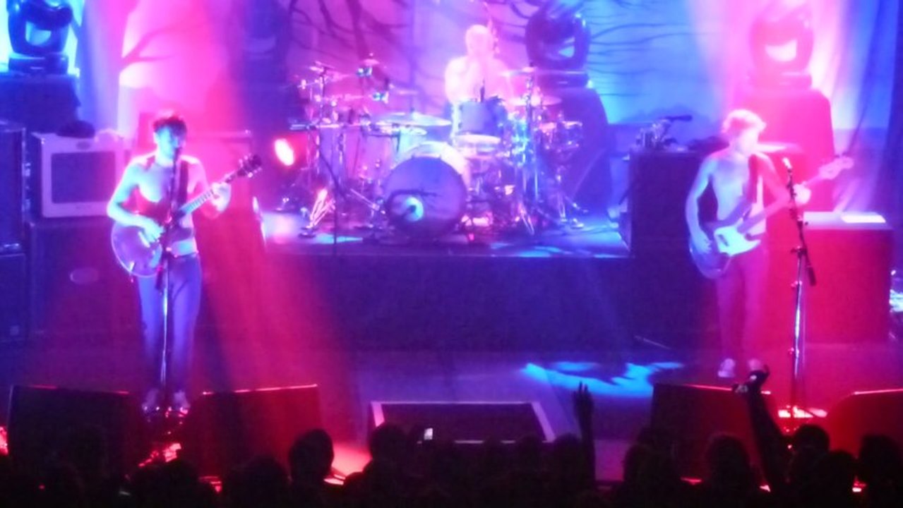 Biffy Clyro - Opposite live @ Le Bataclan, Paris, 06/03/13