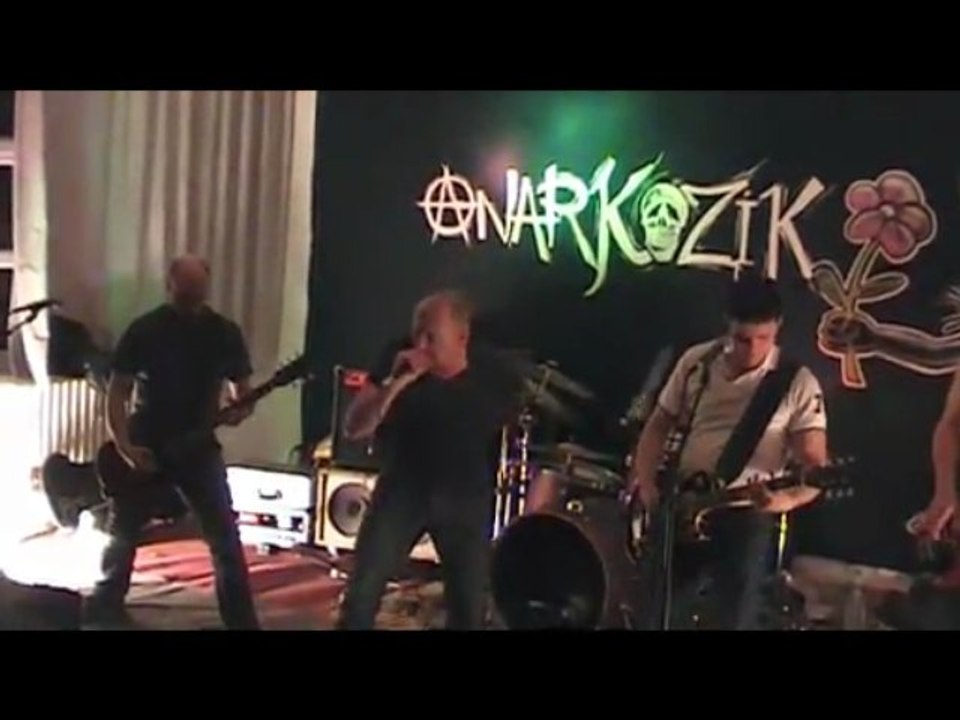 Chux Bollox, à La Goulafriere, le 09 mars 2013.