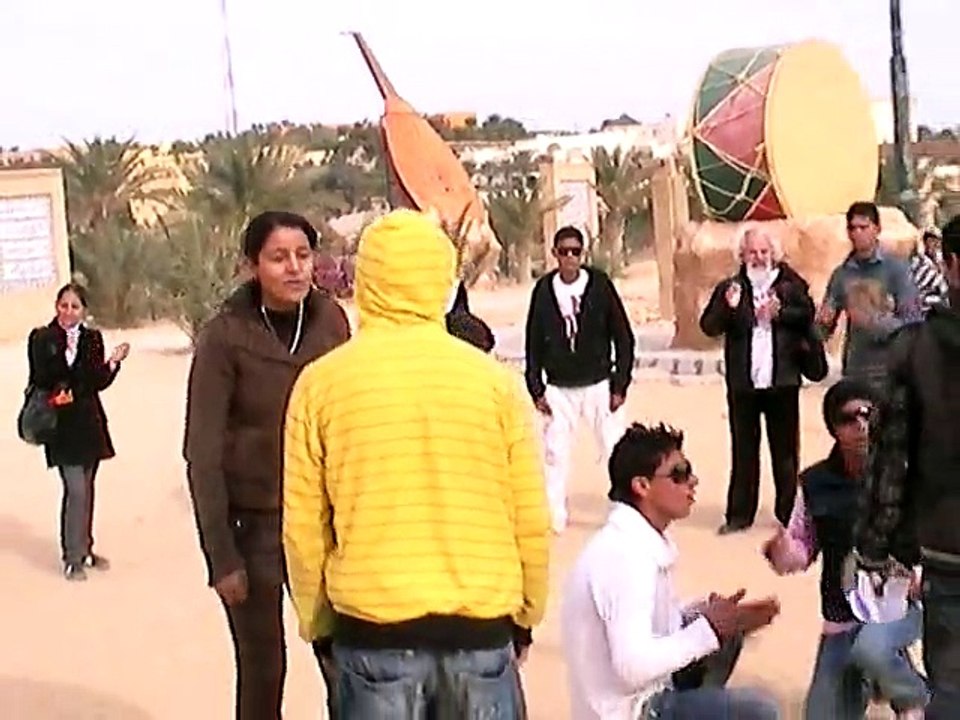 TOZEUR  - ETUDIANTS  - MUSIQUE -CLEMATRIX   " J'IRAI JOUER CHEZ VOUS " MUSIQUE DU MONDE