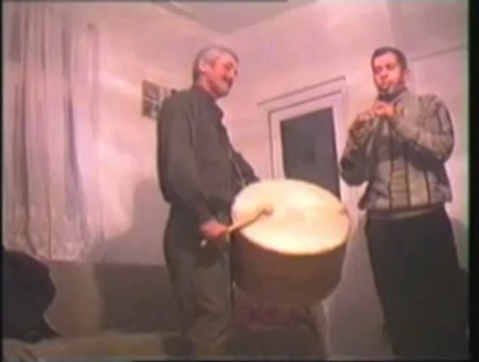 PERŞEMBE KAZANCILIKÖYÜ DAVUL ZURNA EŞLİĞİNDE Beytullah ay Mukretdin Küçcük