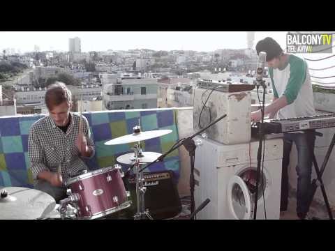 3421 - IGNORE THE WAR (BalconyTV)