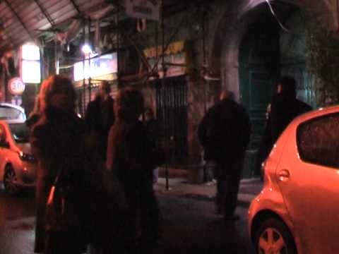 Napoli - Crollo palazzo Chiaia, sgomberato il palazzo (09.03.13)