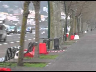 Napoli - Maltempo, coni spartitraffico ribaltati da vento (06.03.13)