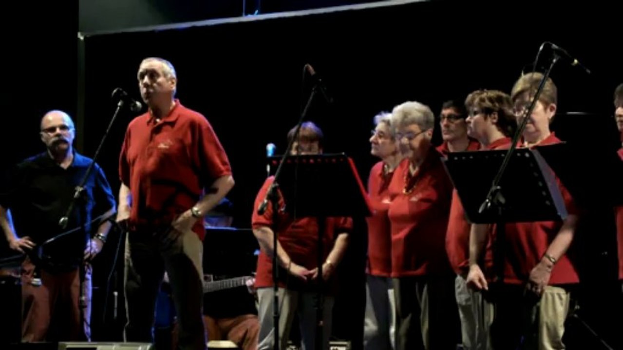 Jackez accompagné par Jean Michel et Jean Pierre : l'adieu aux filles