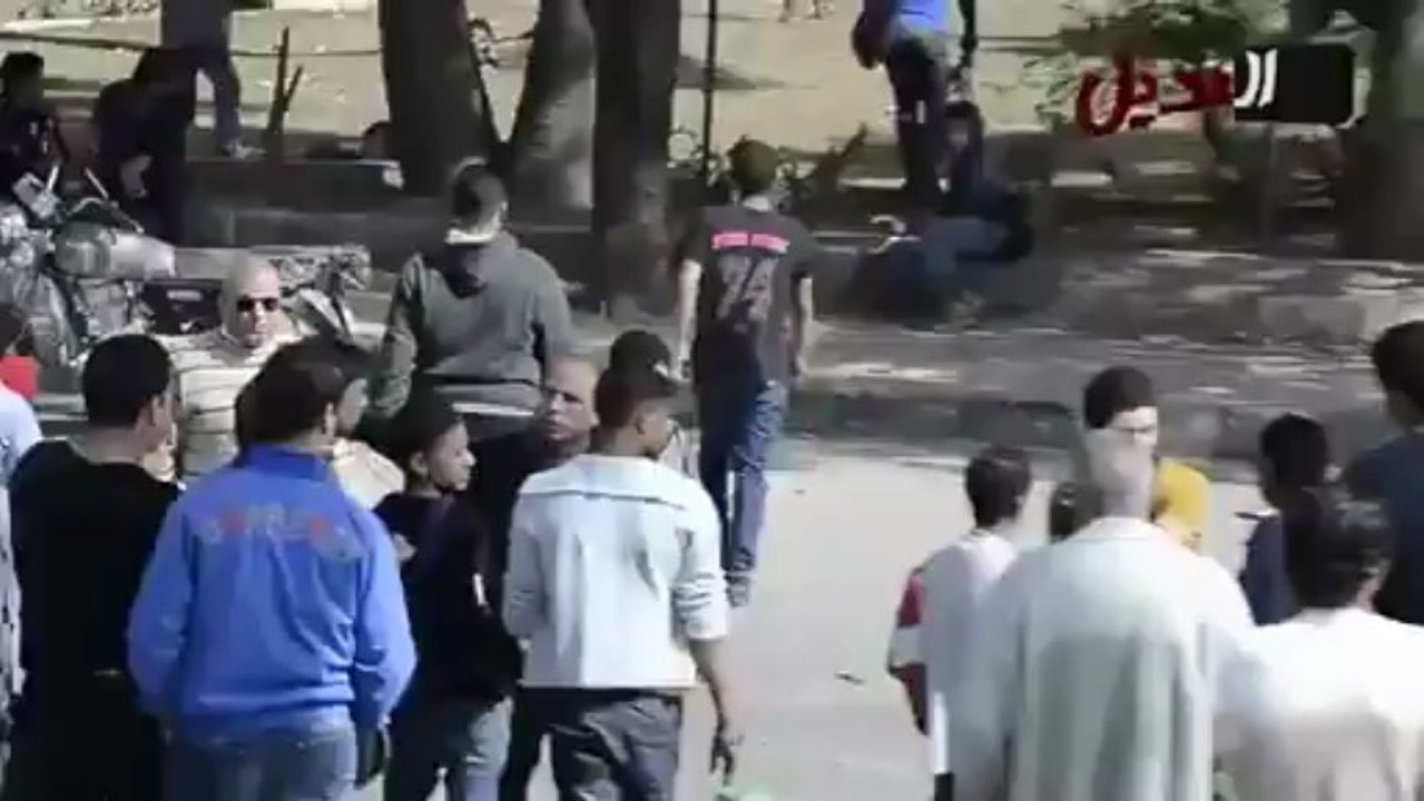 عاجل : مواطنون يمارسون الضبطية القضائية في الشارع