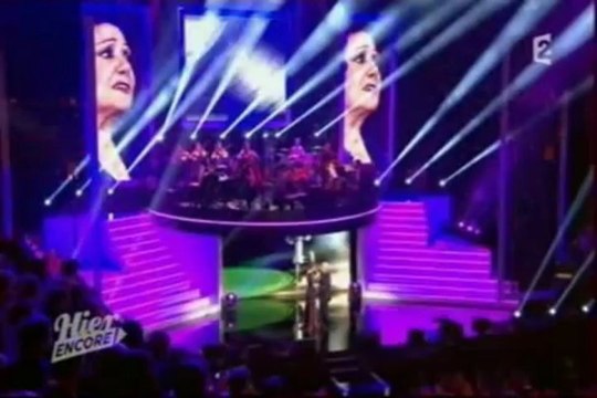 Elodie Frege & Charles Aznavour - Parlez Moi D'Amour - In Live - Le 02 - 03 - 2013 -