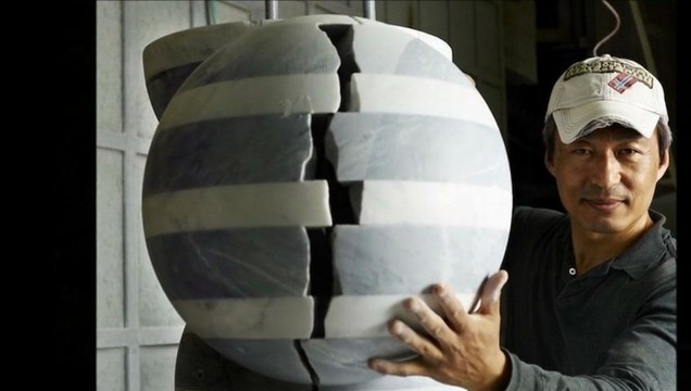 45 Sculptures monumentales abstraites 45 Abstract monumental sculptures 90 '