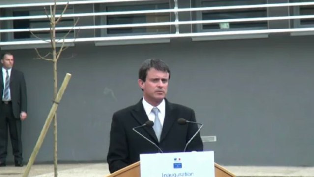 Discours de Manuel Valls au commissariat