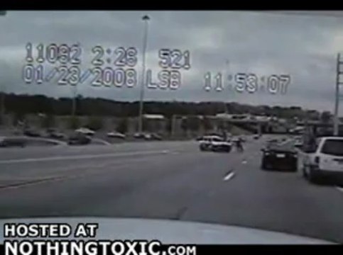 Course poursuite Flic US - Ils donnent les 1ers Soins !!