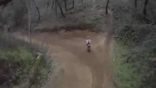 Crash enfant en moto cross
