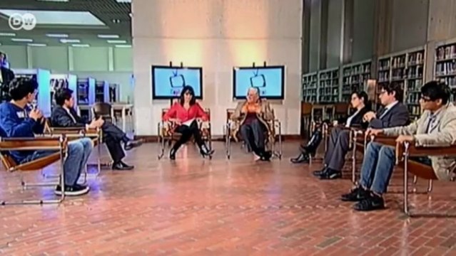 Claves: Opinan los Jóvenes: ¿Qué nos deja Chávez? | Claves