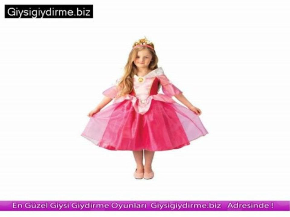 Giysi Giydirme Barbi Oyunu