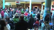 Christmas Food Court Flash Mob Hallelujah Chorus - Must See