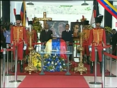 Alto Gobierno rindió honores a Hugo Chávez a una semana de su muerte