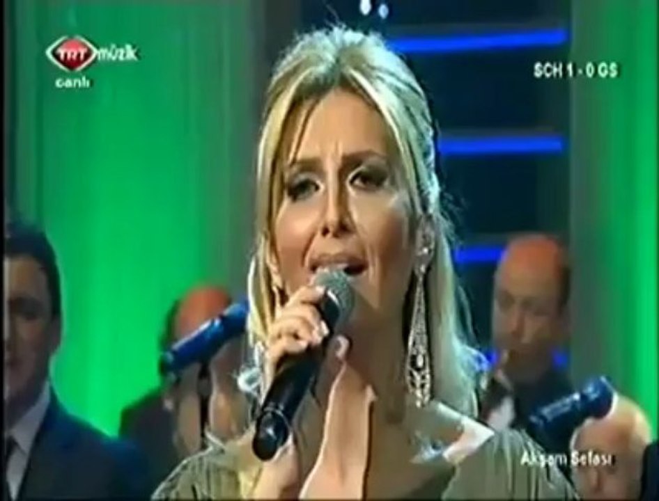 Melda Kuyucu ~  Olanlar Oldu Geçti & Dönsende Artık