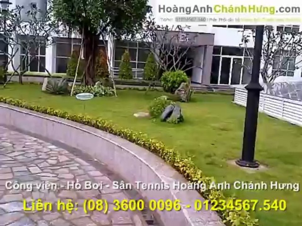 Toàn cảnh hồ bơi tại khu căn hộ Chánh Hưng - Giai Việt