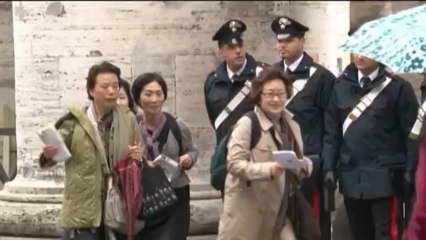 Vatikan'da ikinci turda yine siyah duman çıktı