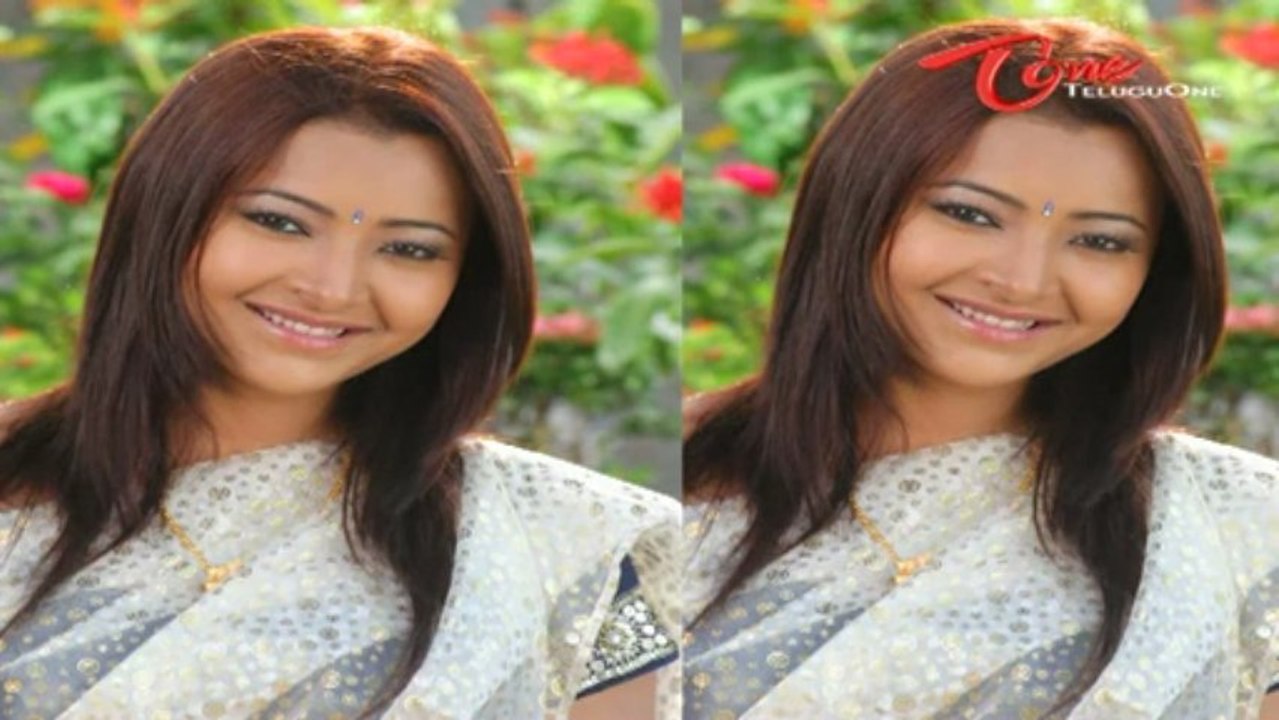 Tollywood Actress Shwetha Basu Latest Hot Stills