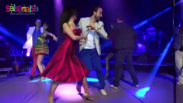 ISTANBUL PERFORMANS RUEDA DANS GÖSTERİSİ! | EMIR ERSOY & PROJECTO CUBANO BOSTANCI KONSERI!