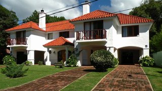 Casa en venta en Punta del Este, Uruguay :: Arriaza Vega