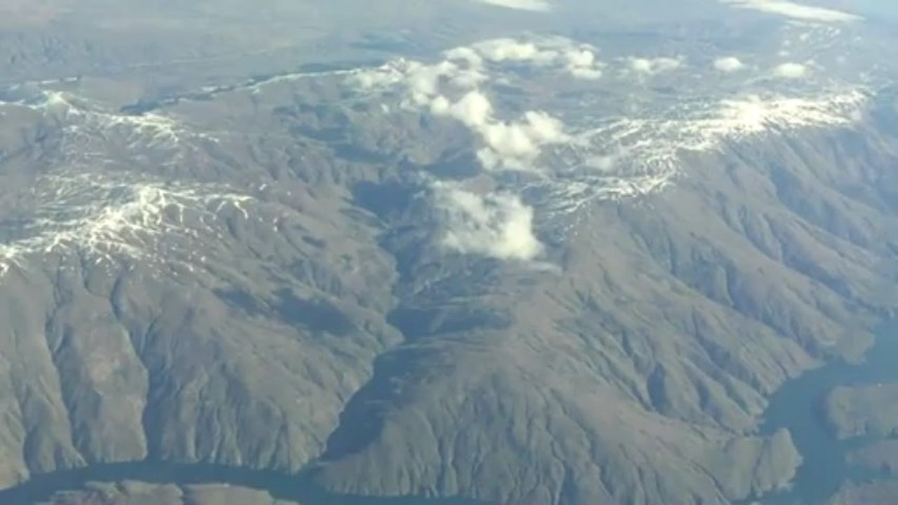 ( 05 03 2013 )  ( UÇAKTAN VİDEO   ÇEKİMİ  )  KAYNAK ÜÇPINAR HANDERE HİNDİBABA DEĞİRMENDERE MALKAYA  GEÇİT ÇÜNĞÜŞ DAHA ÇOK YER