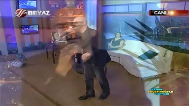 Toygar Işıklı - Ben Kötü Biri Değilim (2013) Canlı_(720p)